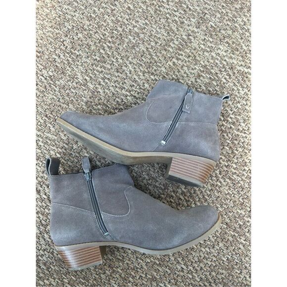 Vionic Womens Joy Vera Leather Stacked Heel Booties - Picture 5 of 9